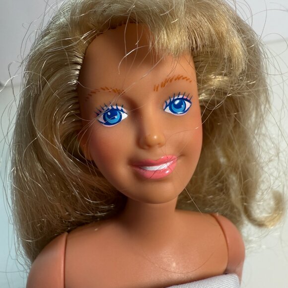 Hasbro vintage Maxi doll with white and black vintage dress - Picture 12 of 12